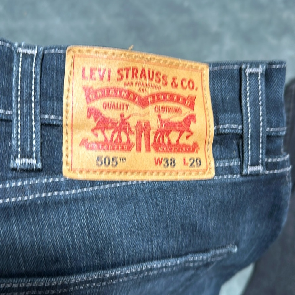 4 pairs Levi’s Jeans